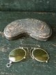 画像2: 仏蘭西アンティーク亭***古い鼻眼鏡・フィンチメガネ　黑革ケース付 (2)