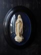 画像1: 西洋アンティーク　フランス　ルルドの泉　聖女ベルナデット・スビルーの像・オーバル黒額・ボンベガラス (1)