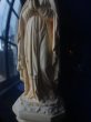 画像4: 西洋アンティーク　フランス　ルルドの泉　聖女ベルナデット・スビルーの像・オーバル黒額・ボンベガラス (4)