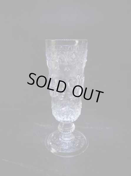 画像1: 西洋アンティーク　ネオゴシック様式の細長グラス　プレスガラス・レリーフ/ テーブルウエア (1)