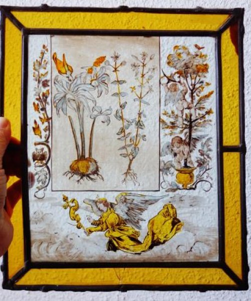 画像1: お客様からのお便り　西洋アンティーク　フランス　１９世紀　エナメル手描きのエンジェル＆ユリのステンドグラス (1)
