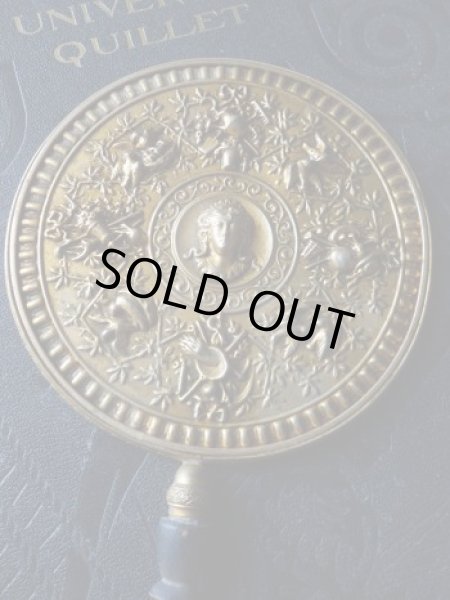 西洋アンティーク フランス 18世紀様式のレリーフ 手鏡 室内