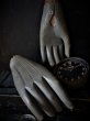 画像3: 西洋アンティーク　フランス・手袋の美しいハンドモチーフ・マネキン・木彫／アート＆オブジェ立体 (3)