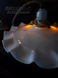 画像4: 西洋アンティーク　フランス　オパリンガラス　フリルシェード　／照明器具 (4)