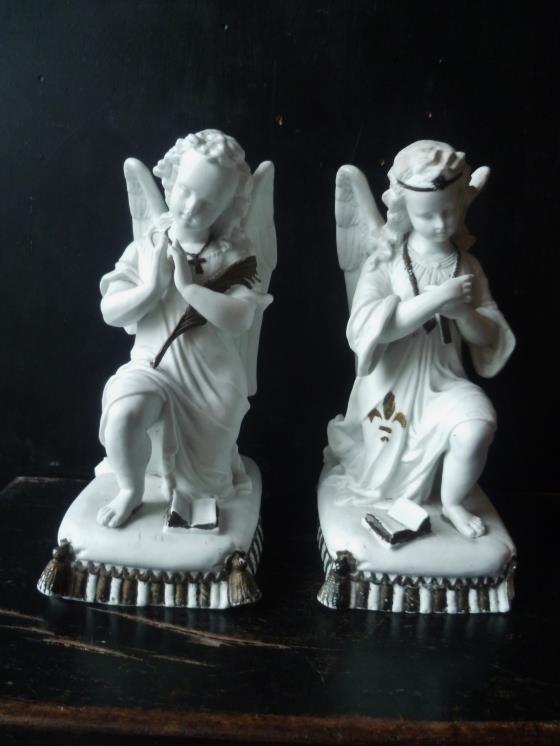 フランスアンティーク ビスキュイの天使像ペア - 西洋骨董屋 Belle Epoque