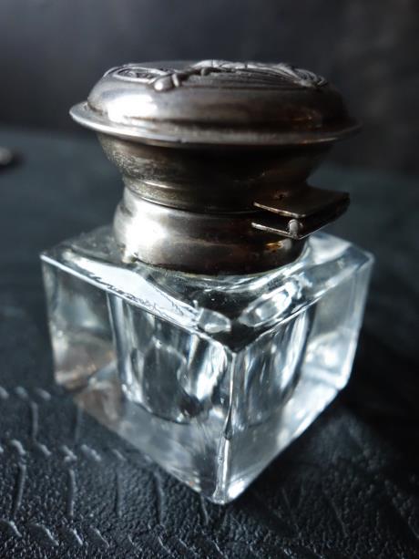 フランスアンティーク アールヌーボーのインク壺 銀無垢 - 西洋骨董屋