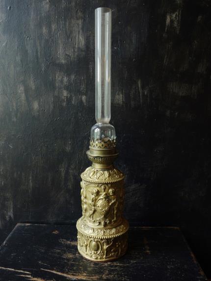 西洋骨董屋　フランスアンティーク　19世紀　エンジェルレリーフのオイルランプ