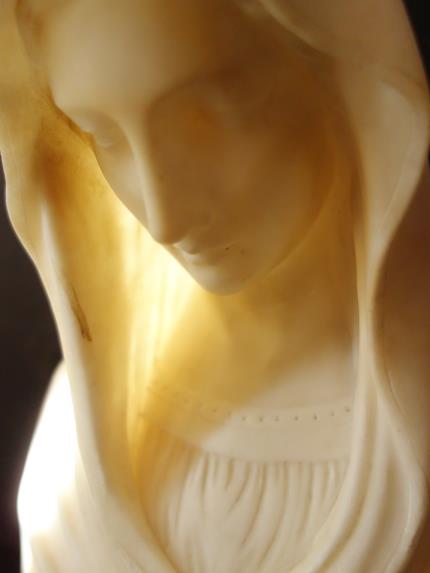 西洋骨董屋 フランスアンティーク 聖母マリア 直彫り彫刻 アラバスタ 天然石
