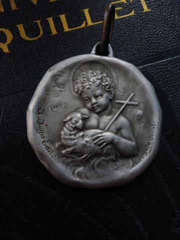 西洋アンティーク イタリア彫刻家 宗教メダル イエス ヨゼフ 羊