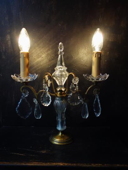 西洋ビンテージ　フランス　テーブル２灯シャンデリア・燭台ランプ・クリスタルドロップ・照明器具　
