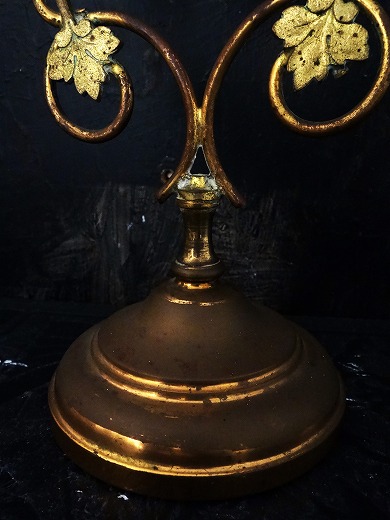 特価】 フランスアンティーク ヴェルサイユ調オルモル装飾燭台付き鏡 